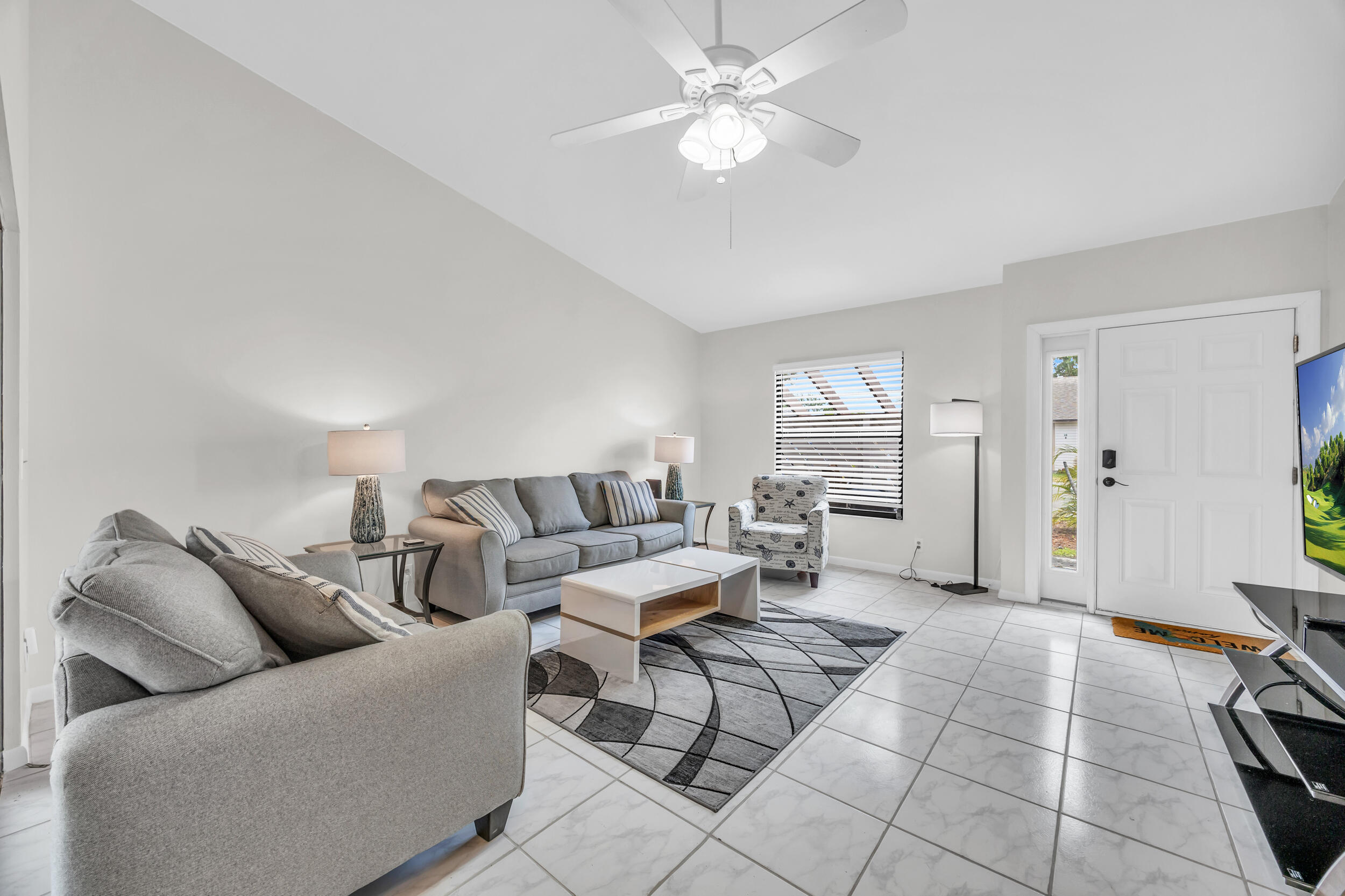 130 Sherwood Circle 14d