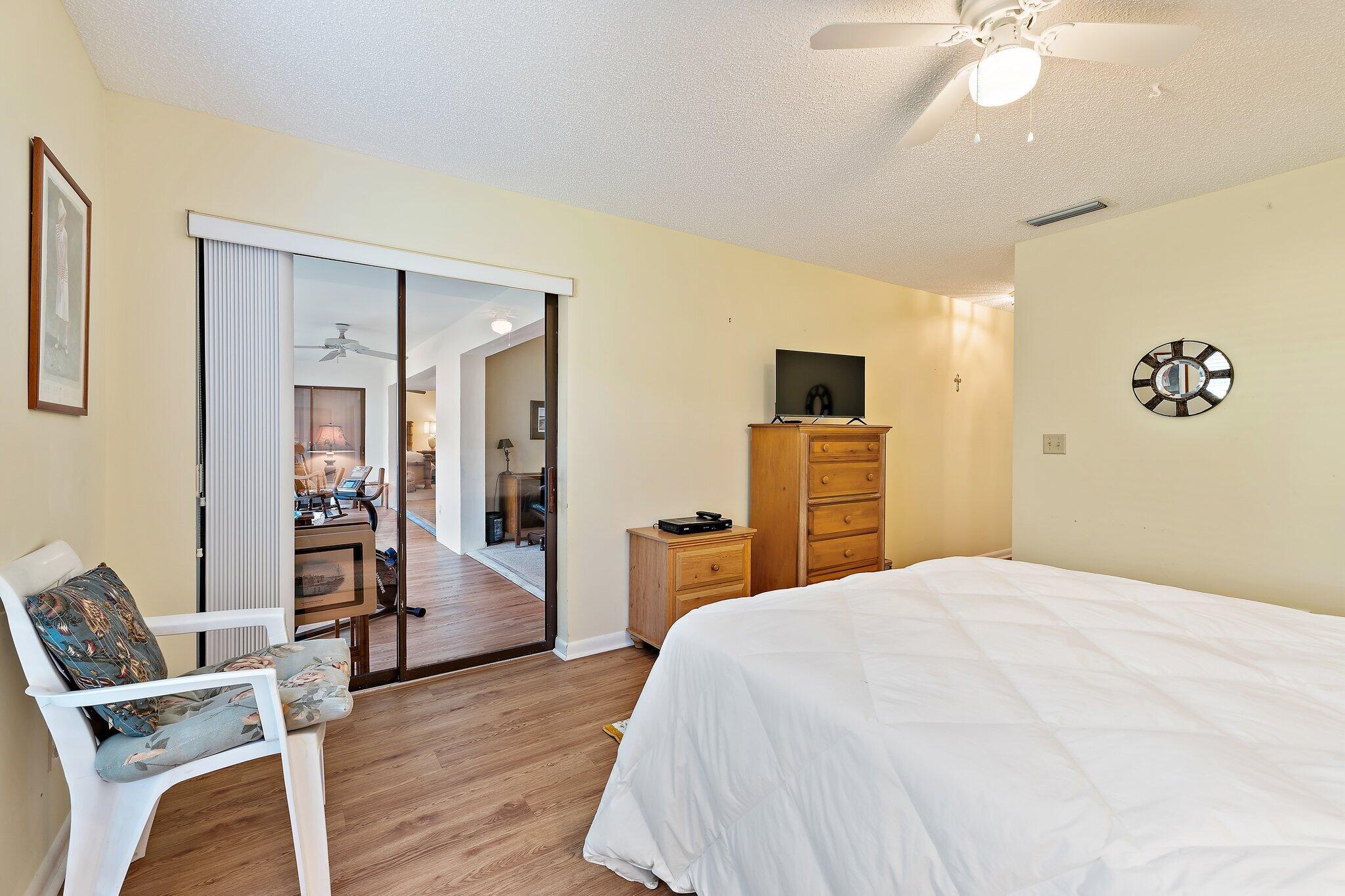 22 SE Turtle Creek Drive B