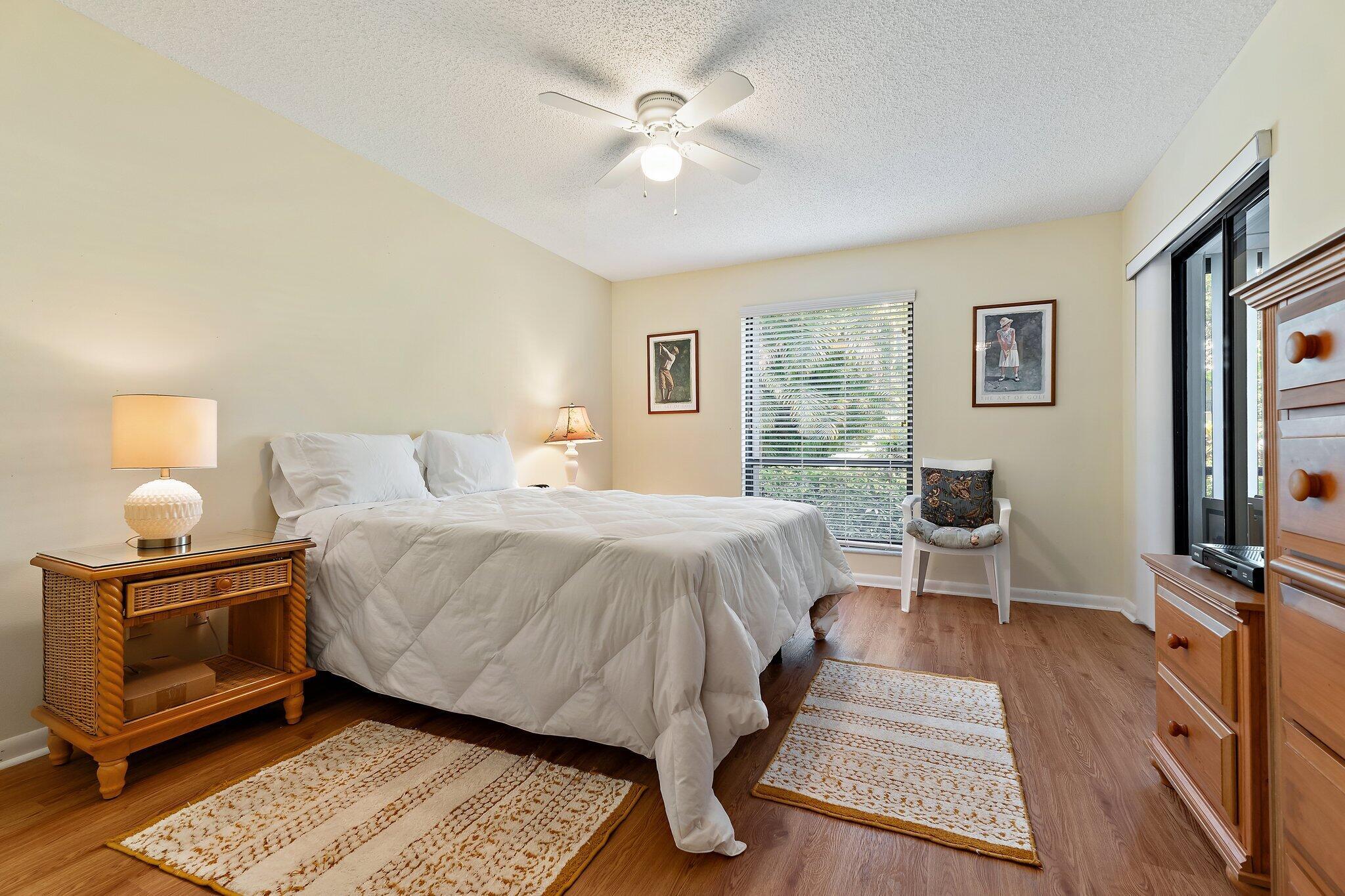 22 SE Turtle Creek Drive B