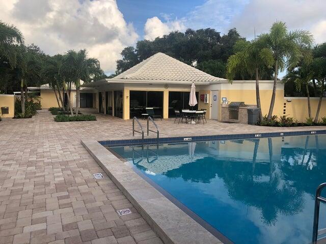 22 SE Turtle Creek Drive B