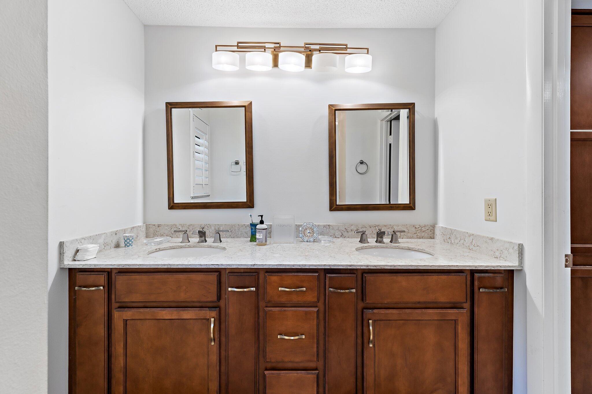 22 SE Turtle Creek Drive B