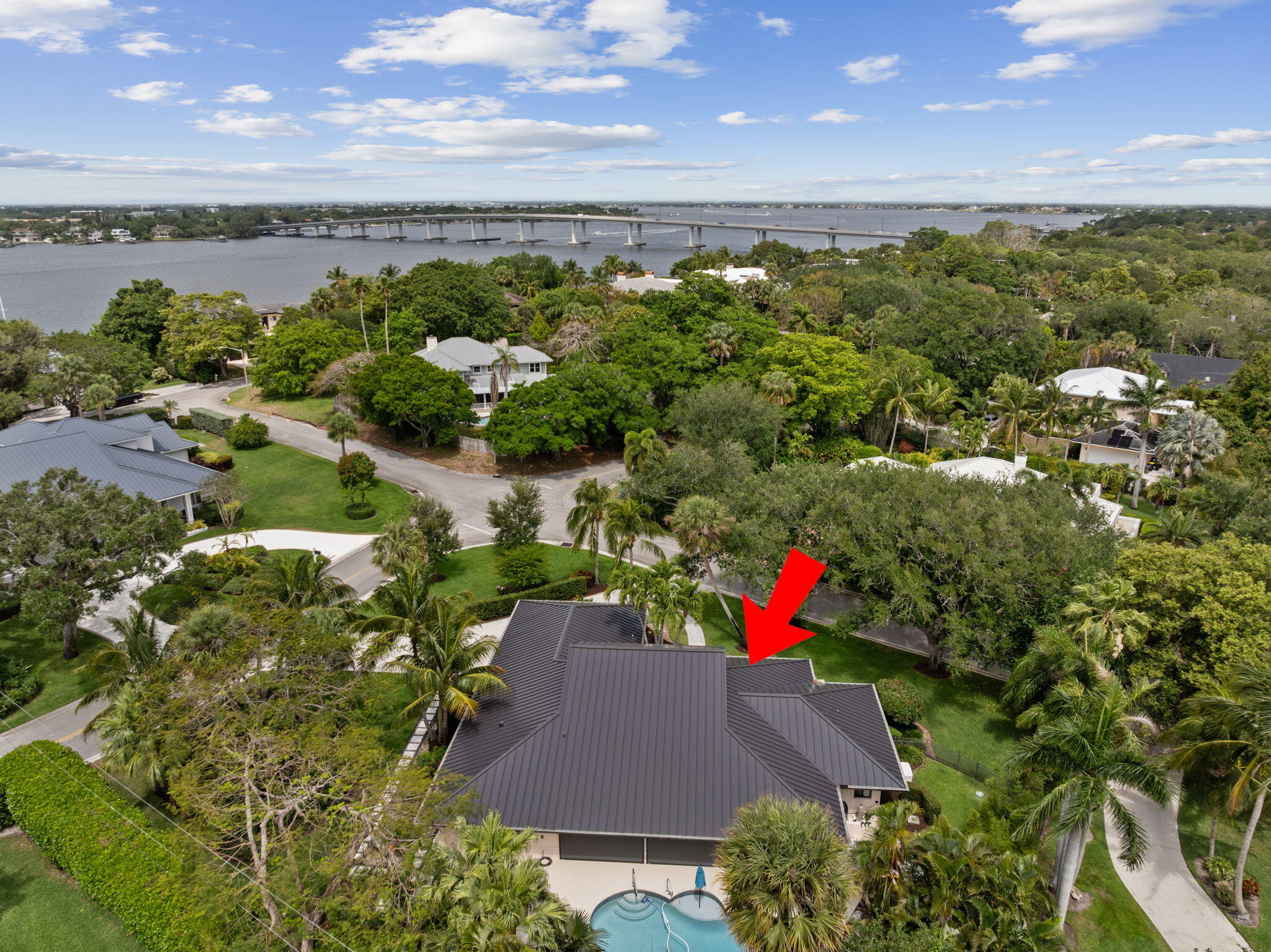 121 Hillcrest Drive