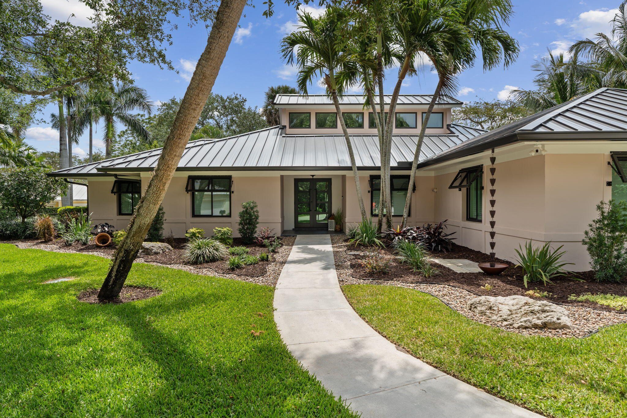 121 Hillcrest Drive