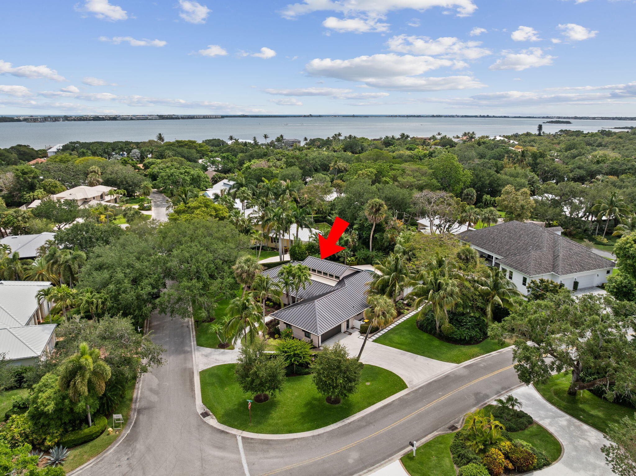 121 Hillcrest Drive
