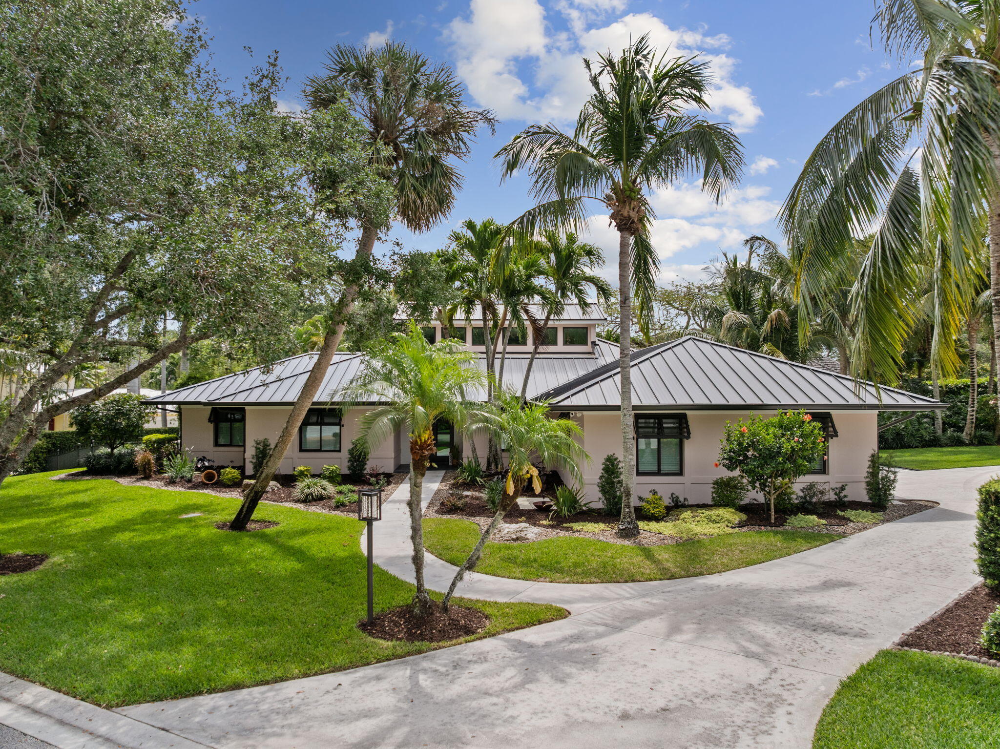 121 Hillcrest Drive