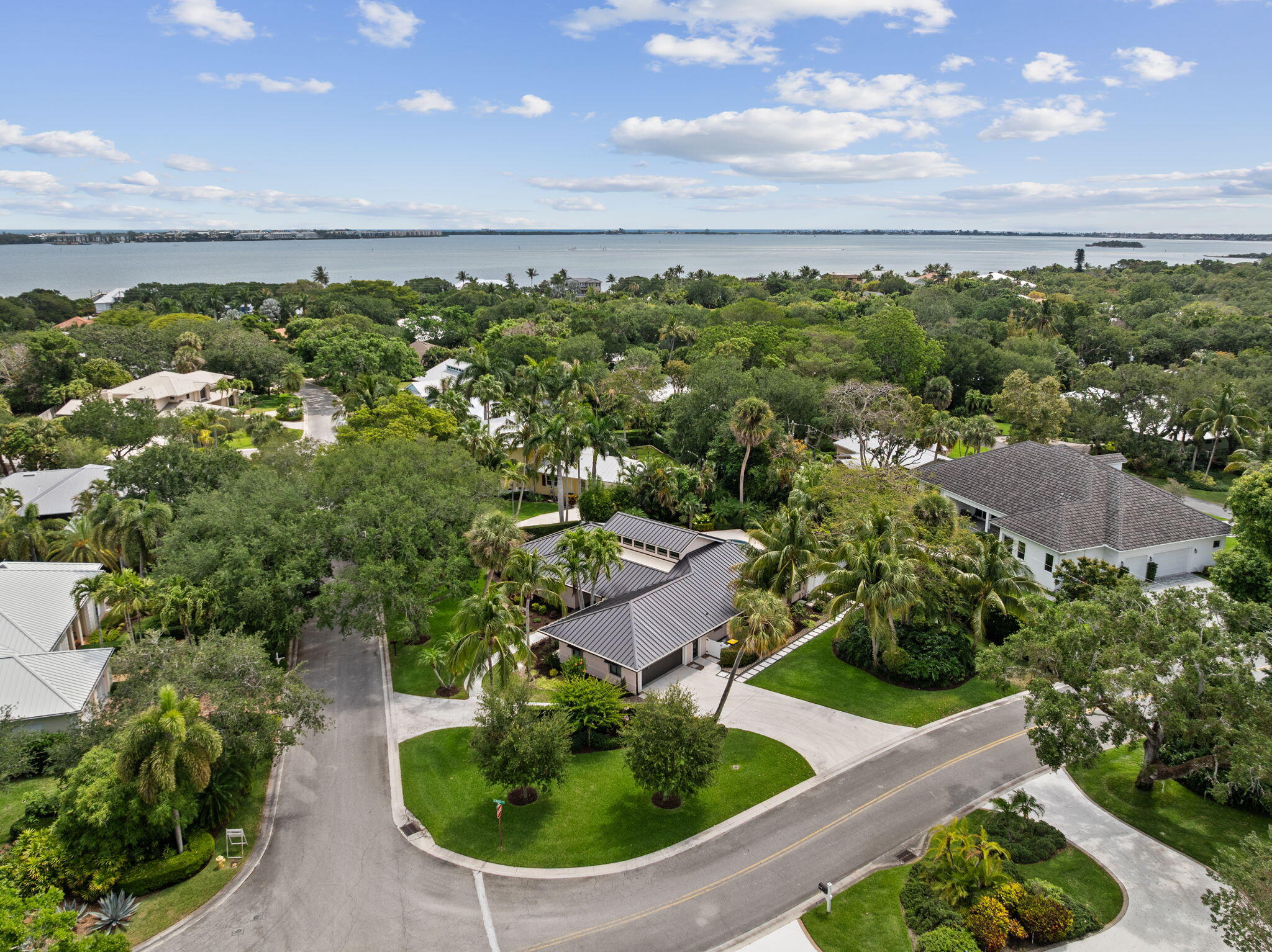 121 Hillcrest Drive