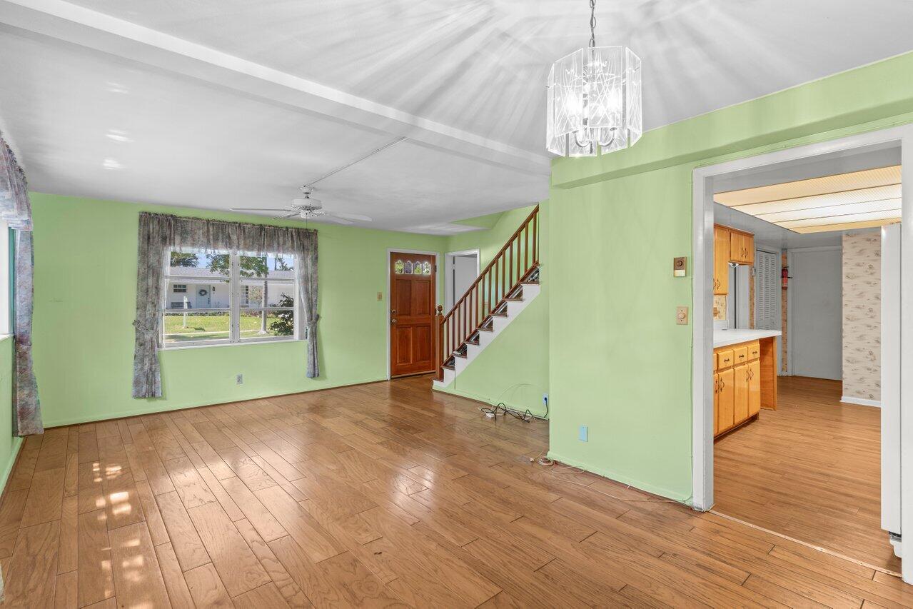 7 Willow Road