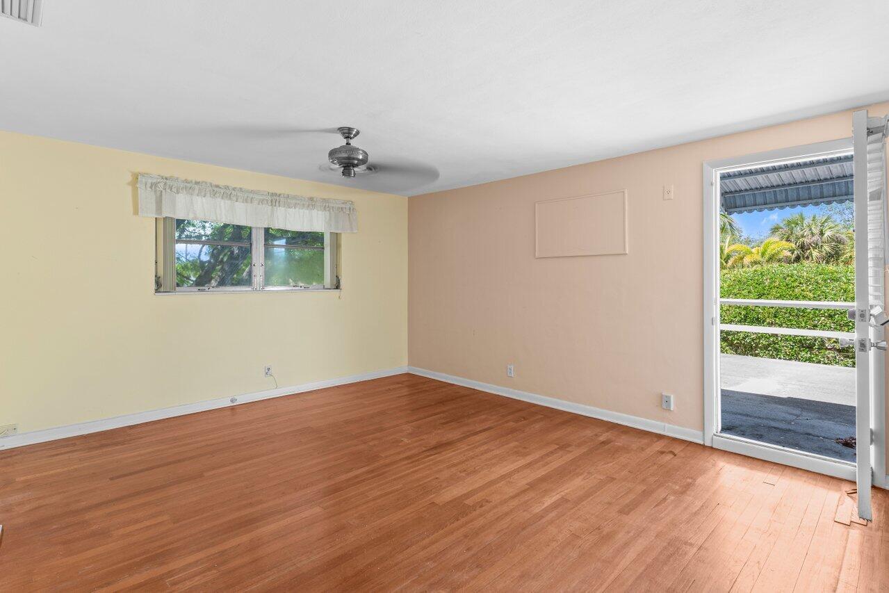 7 Willow Road