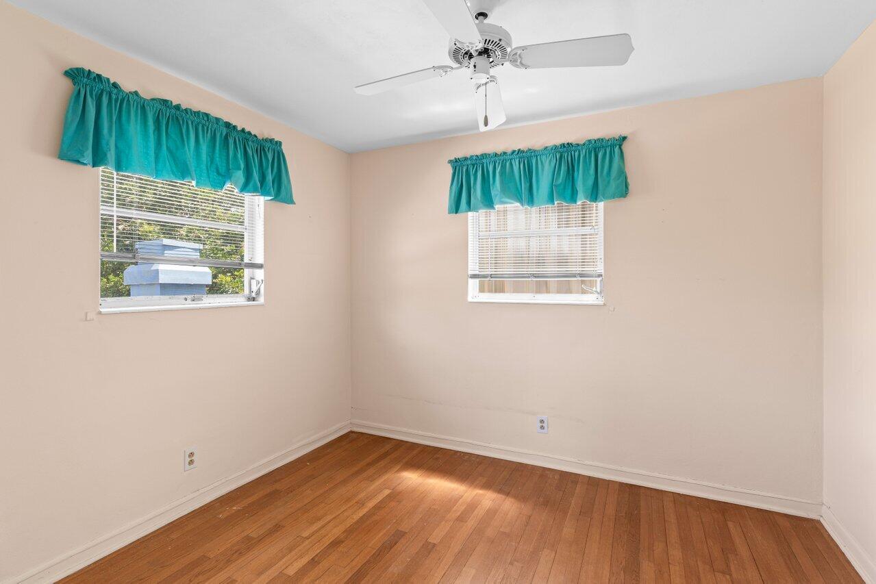 7 Willow Road