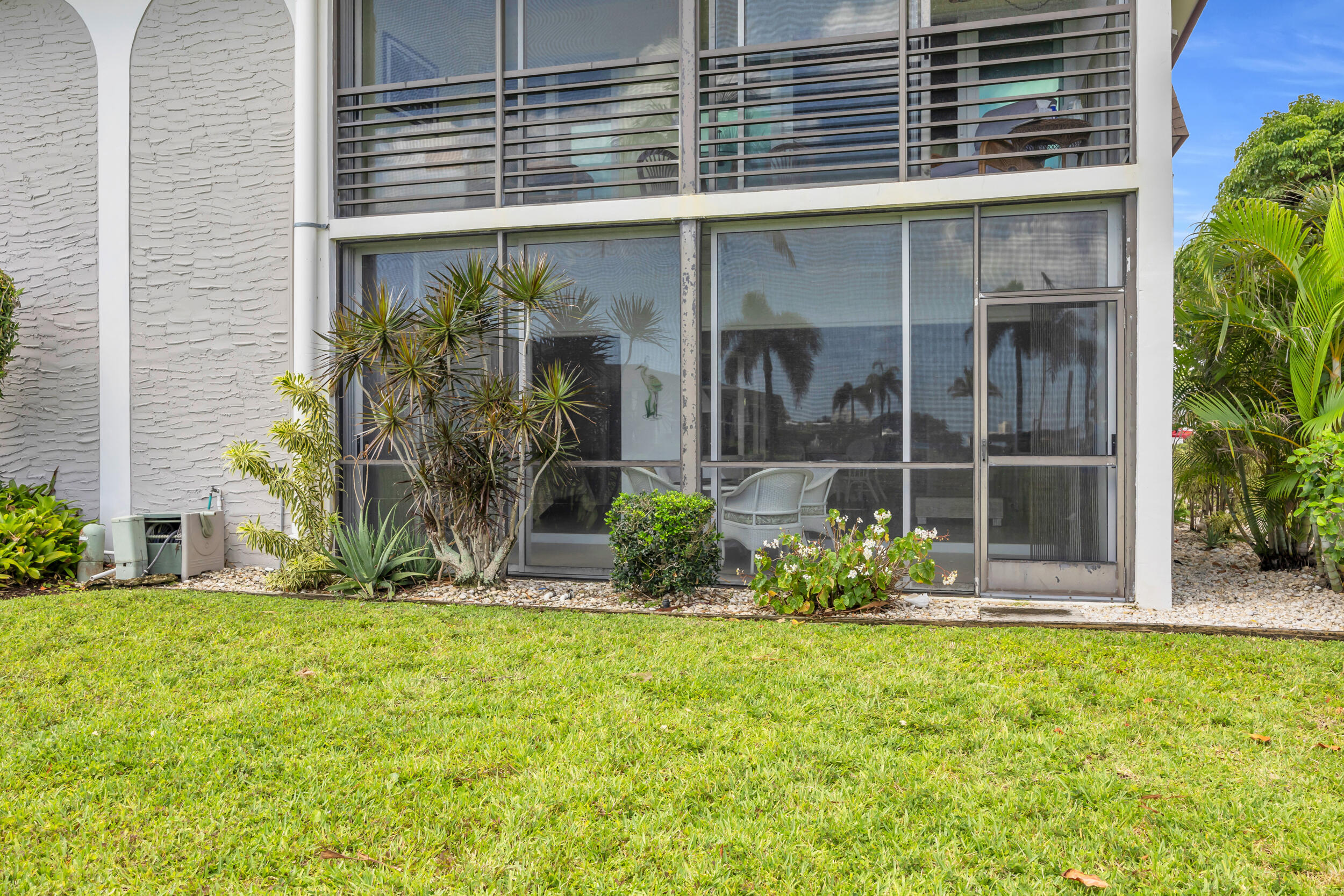 755 Saturn Street G101