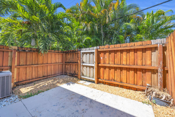 415 N Cypress Drive 0080