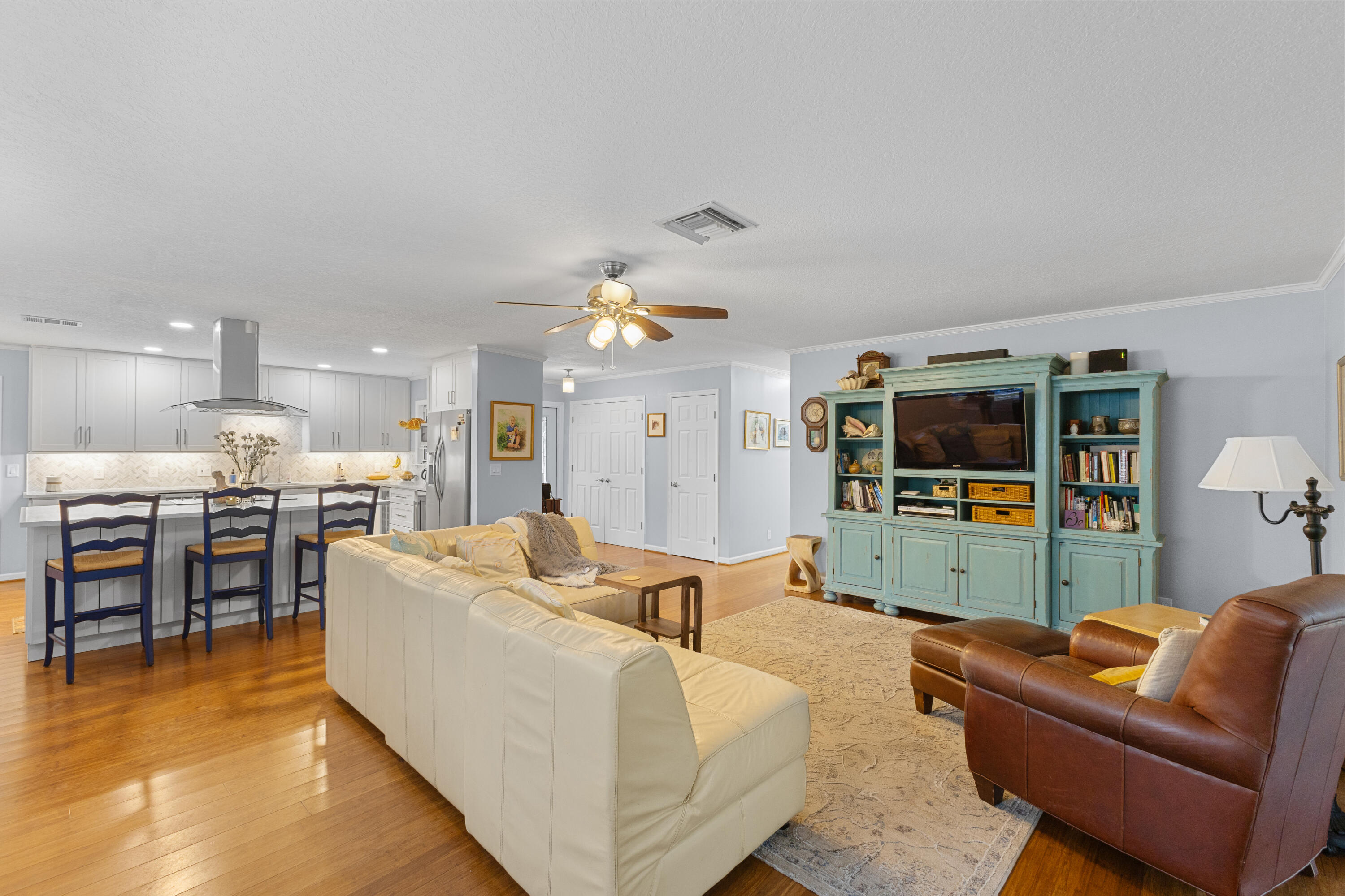 454 Tequesta Drive