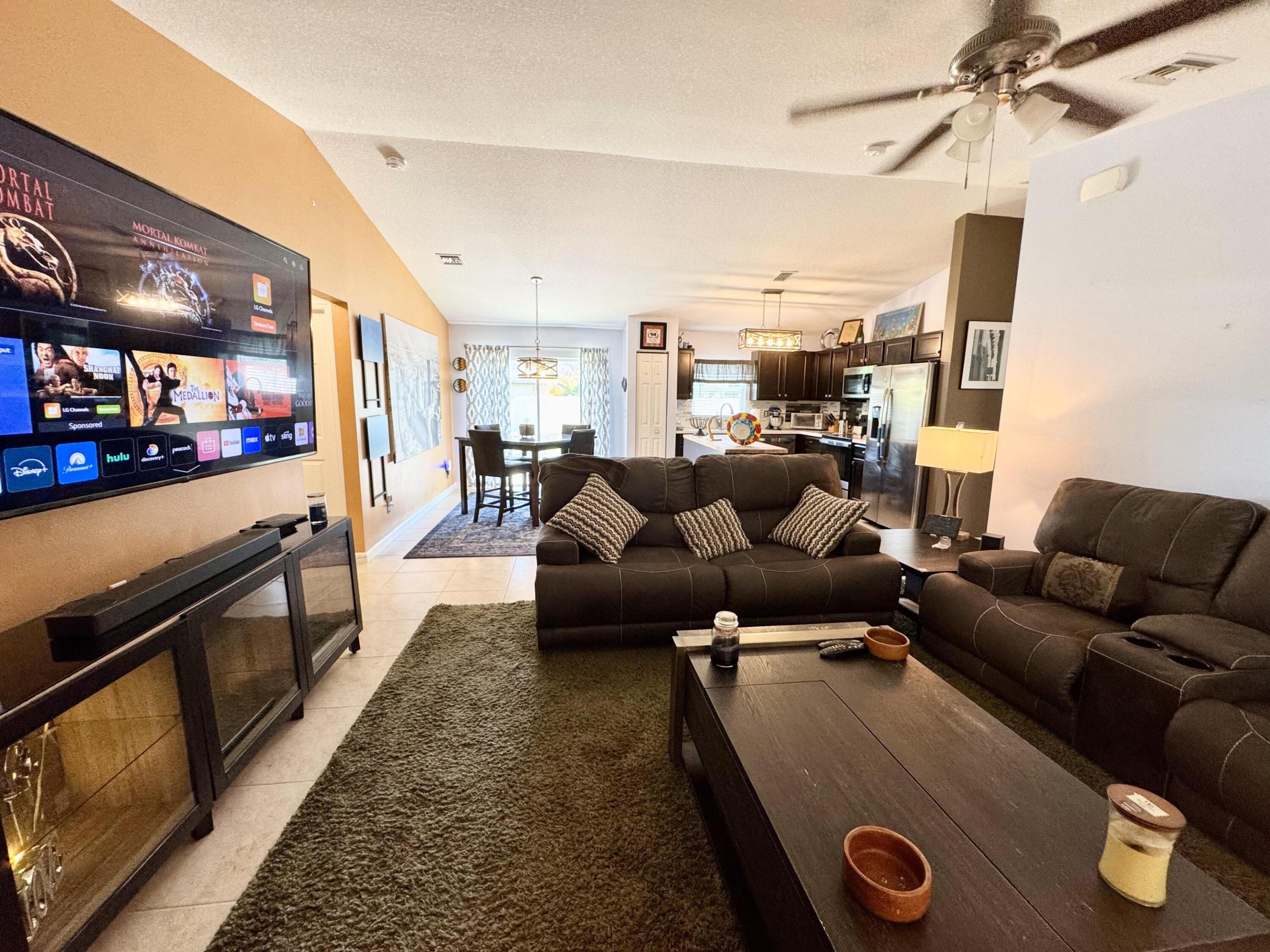 1526 SW Mercedes Avenue