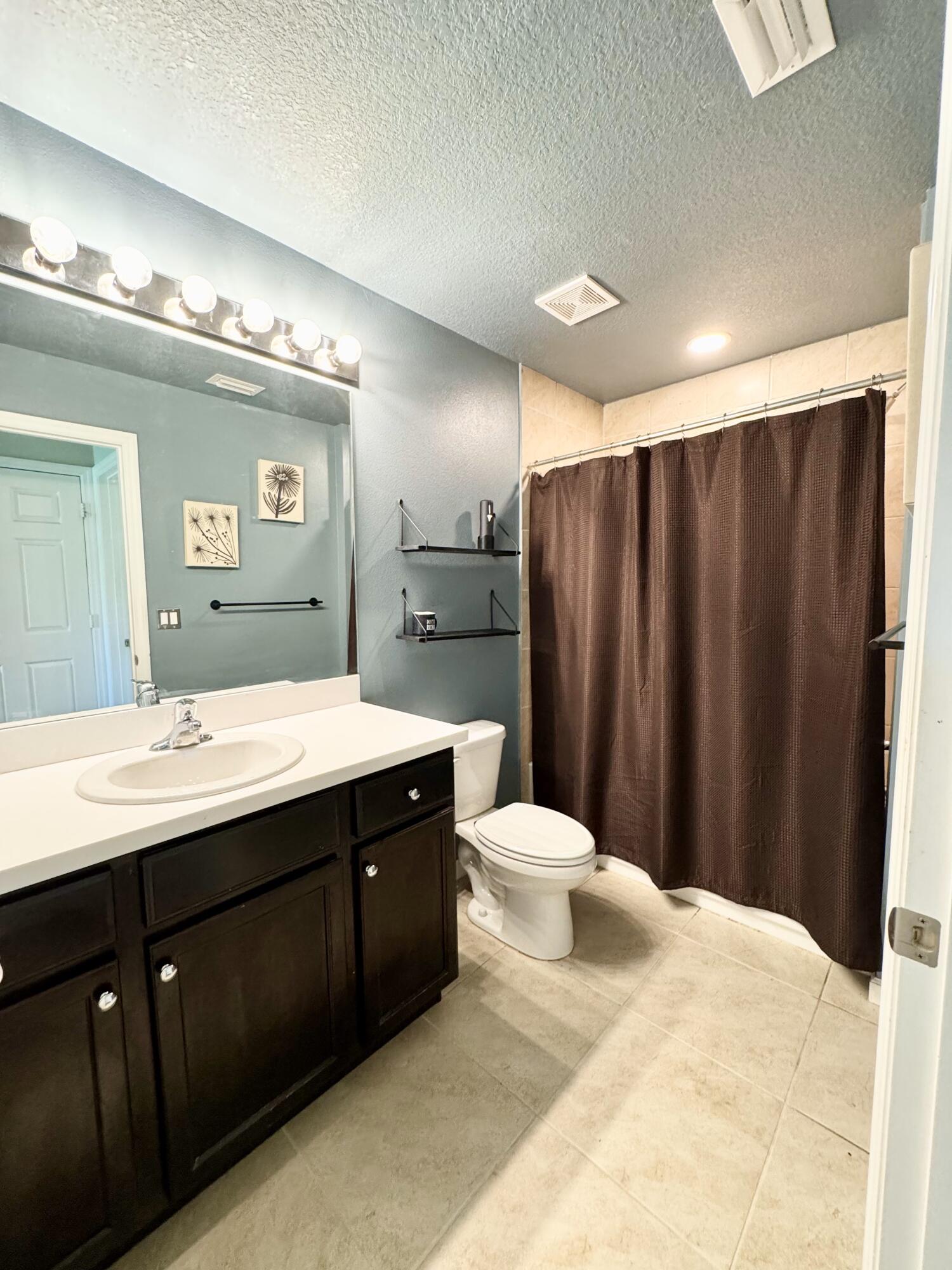 1526 SW Mercedes Avenue