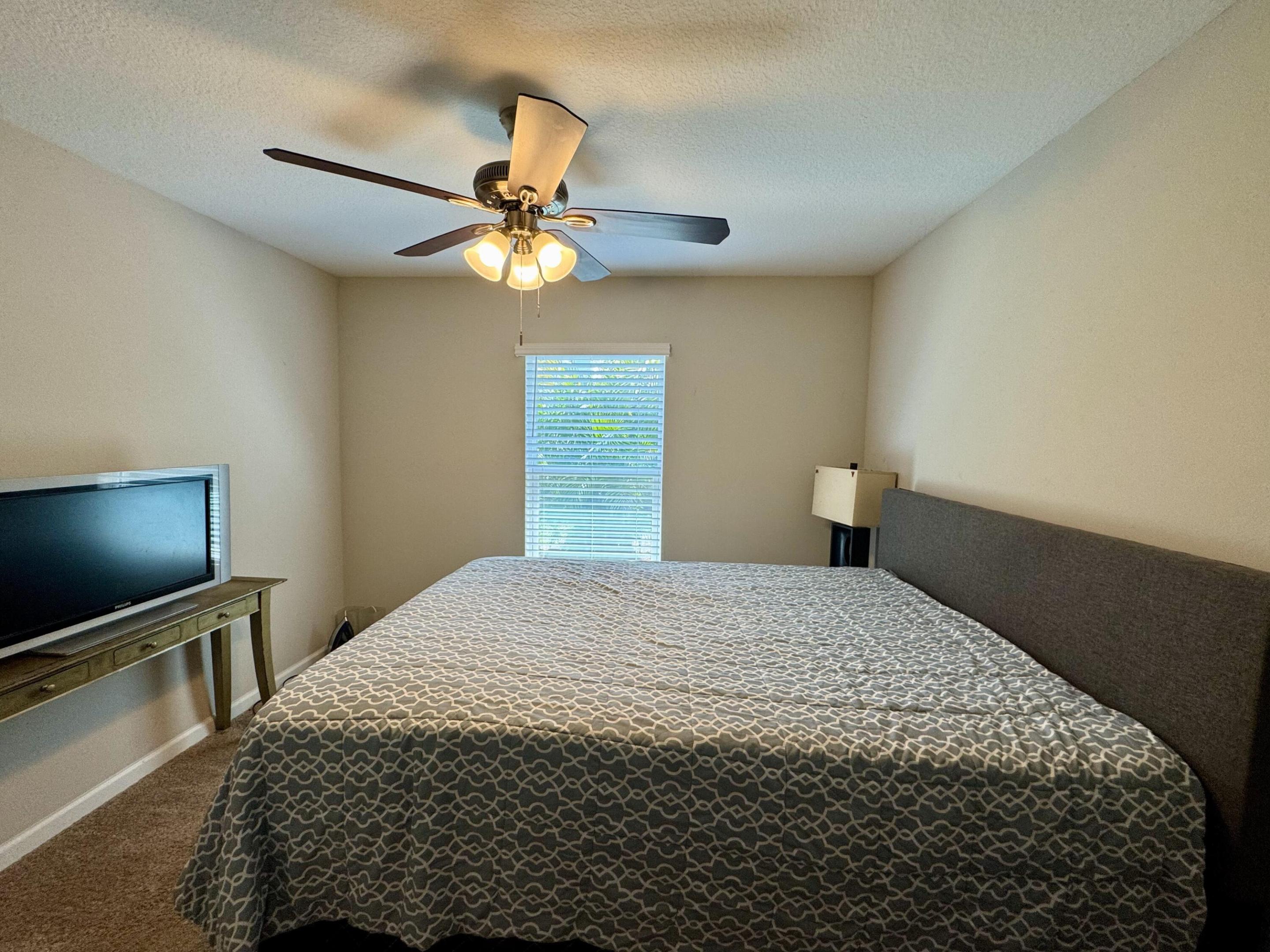 1526 SW Mercedes Avenue