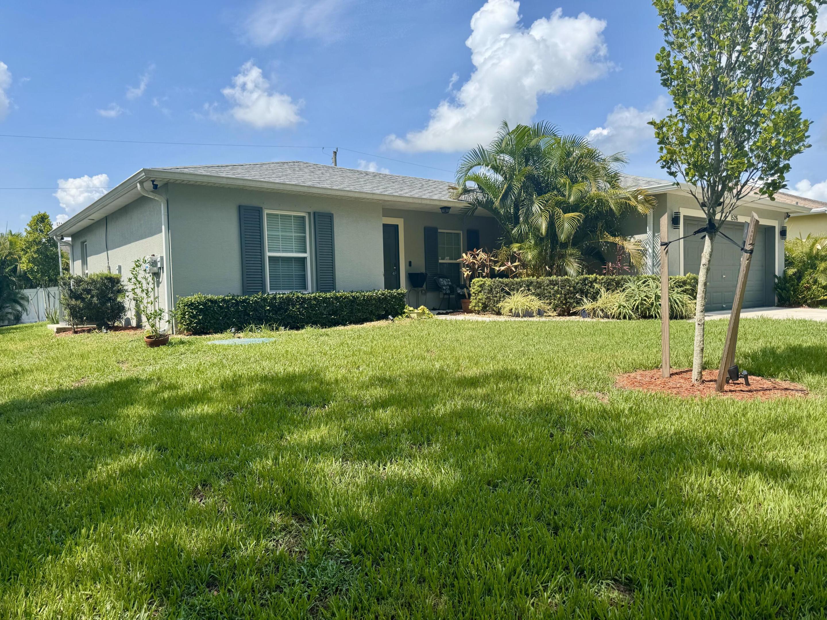 1526 SW Mercedes Avenue