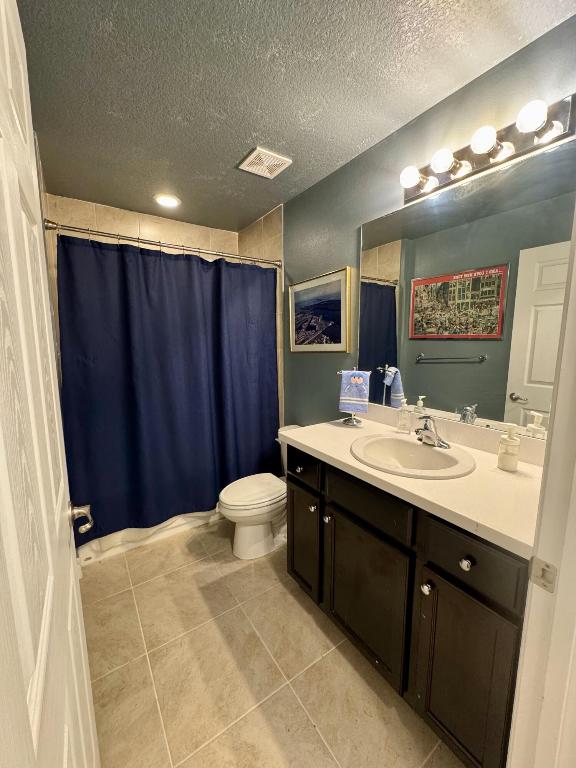 1526 SW Mercedes Avenue