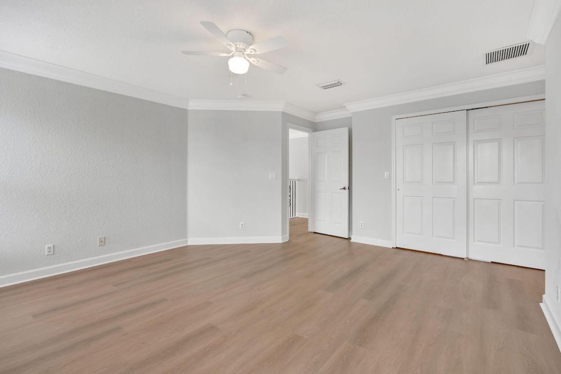 5904 SE Crooked Oak Avenue