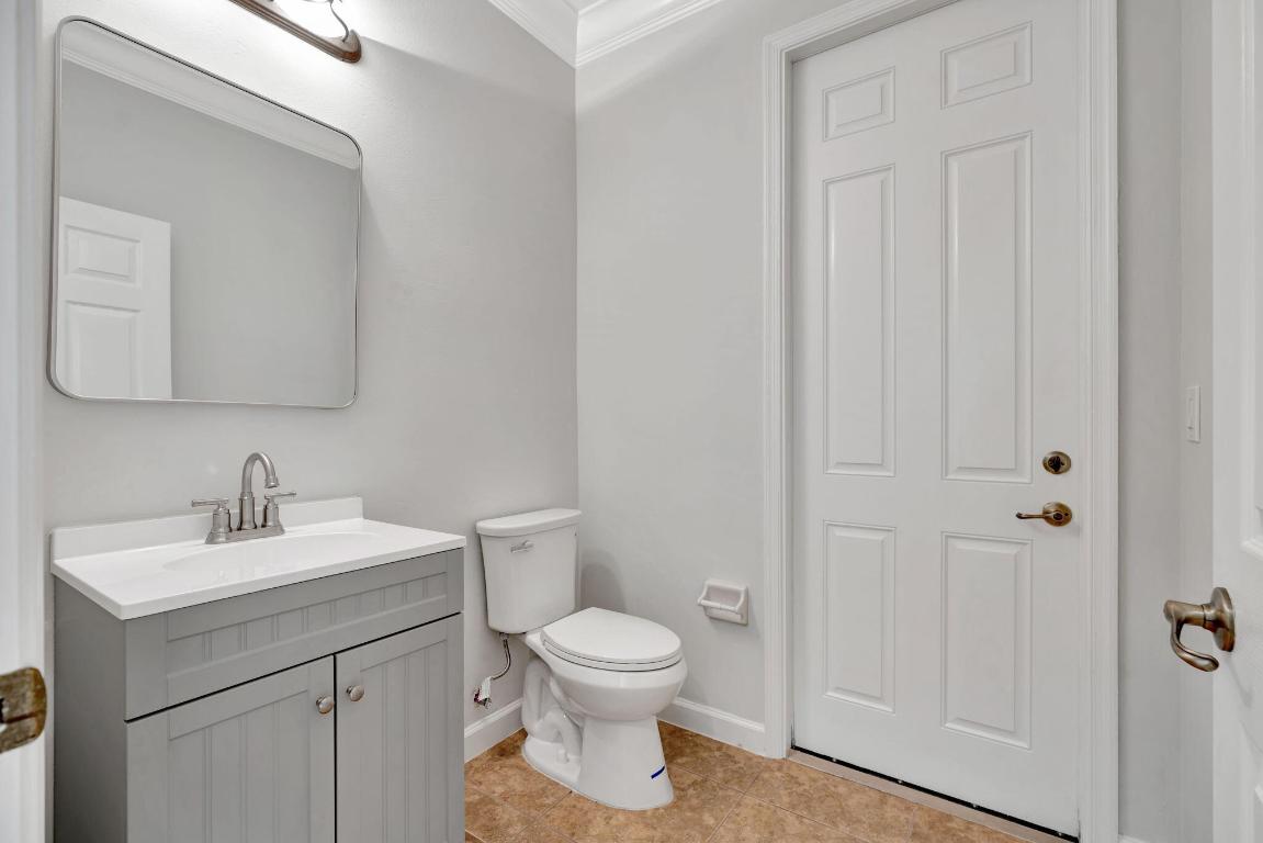 5904 SE Crooked Oak Avenue