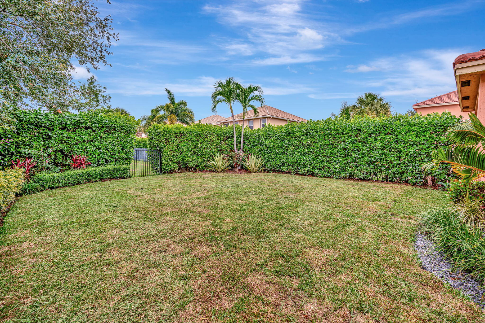 5904 SE Crooked Oak Avenue