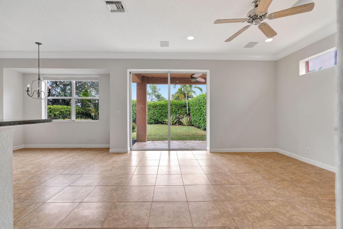 5904 SE Crooked Oak Avenue