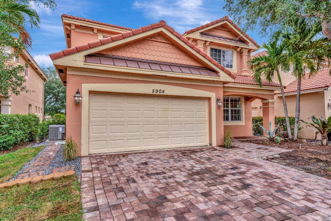 5904 SE Crooked Oak Avenue