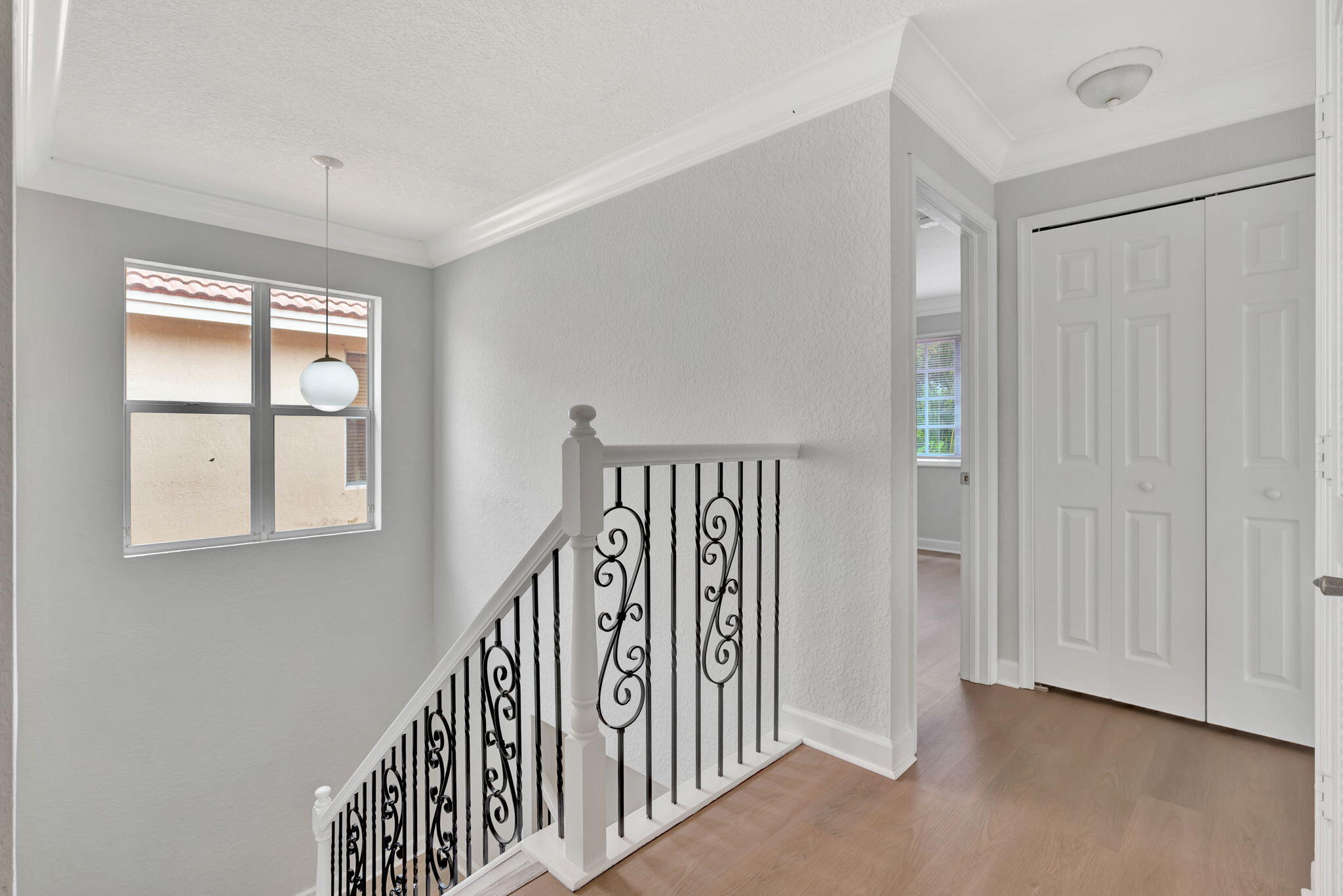 5904 SE Crooked Oak Avenue