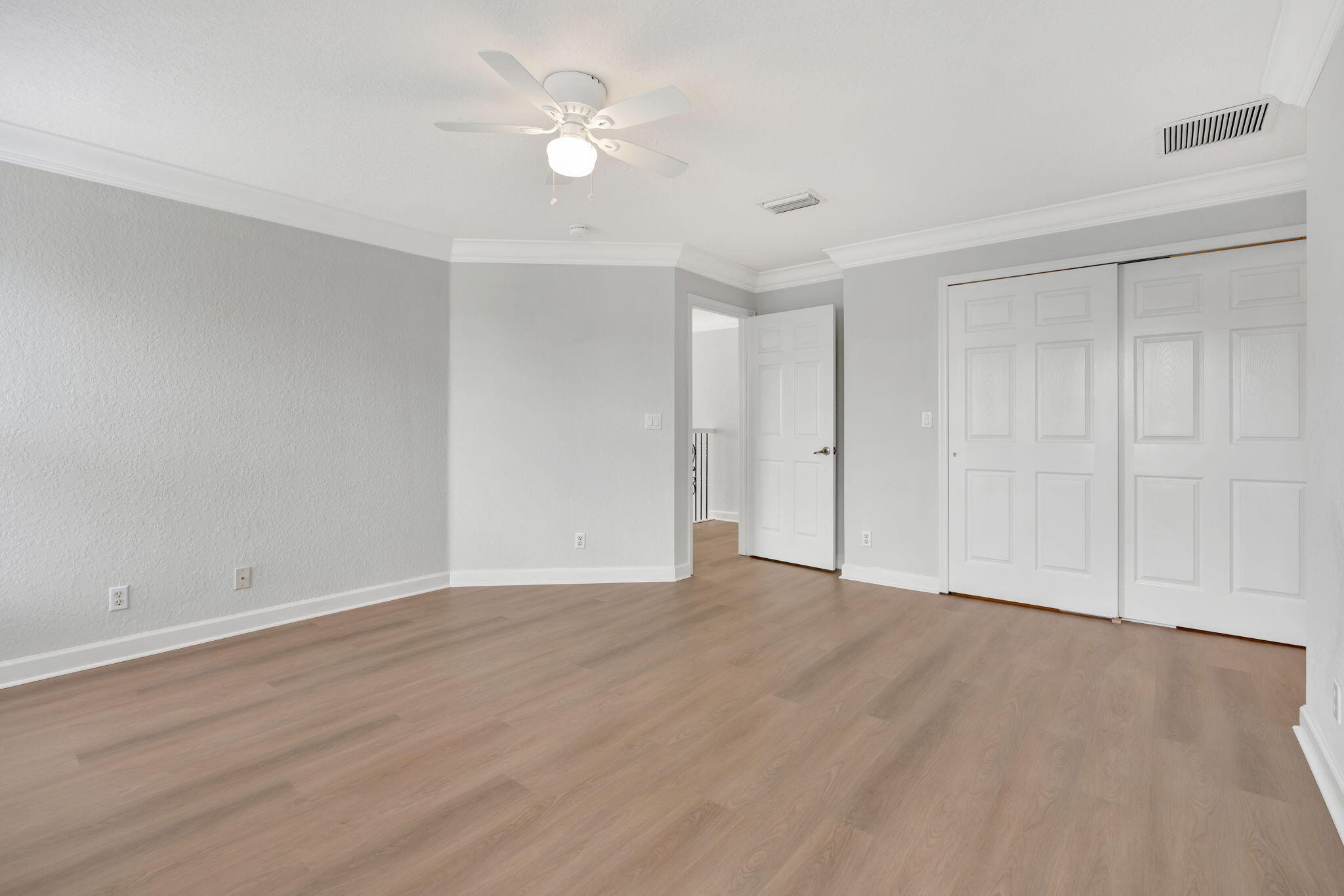 5904 SE Crooked Oak Avenue