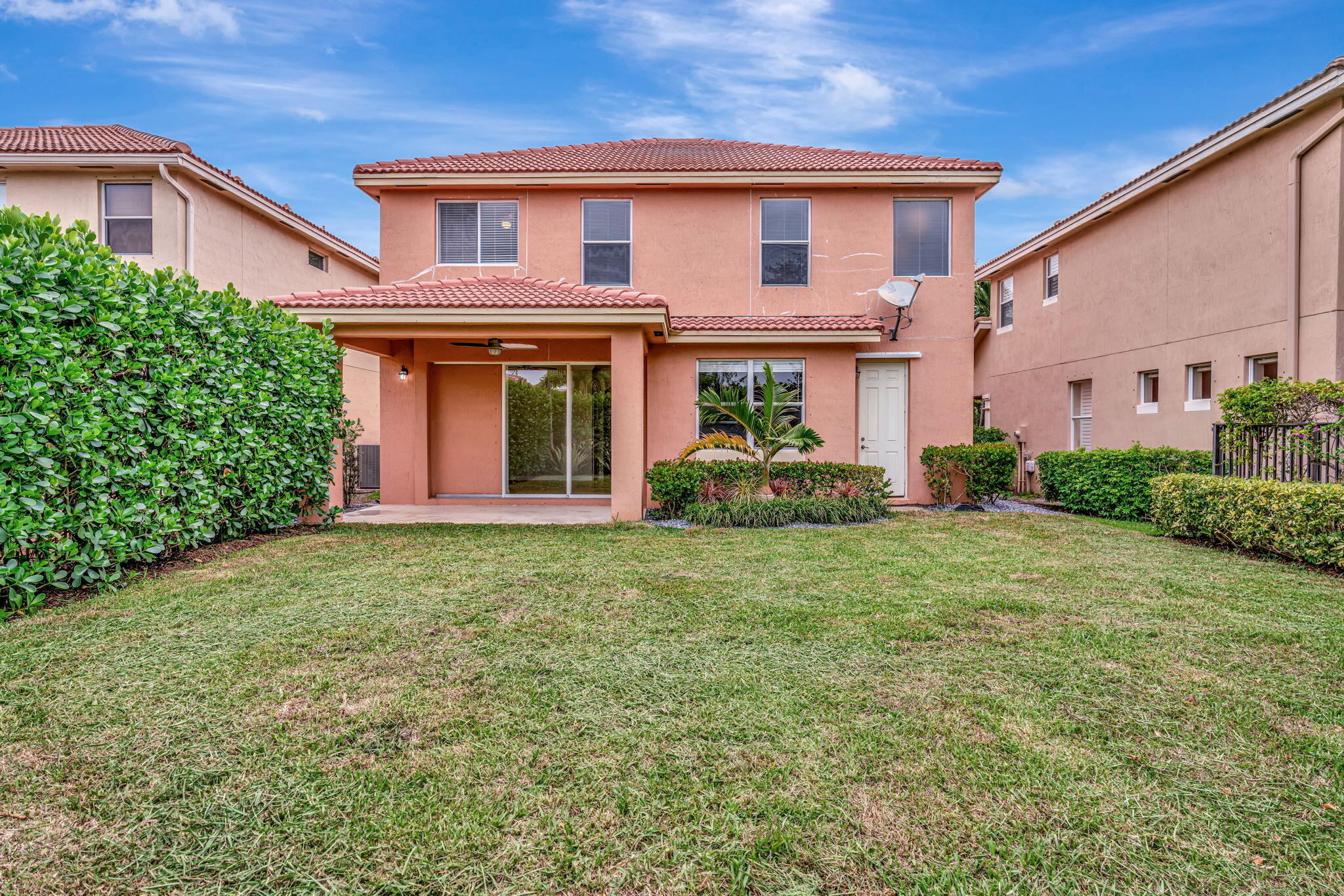 5904 SE Crooked Oak Avenue