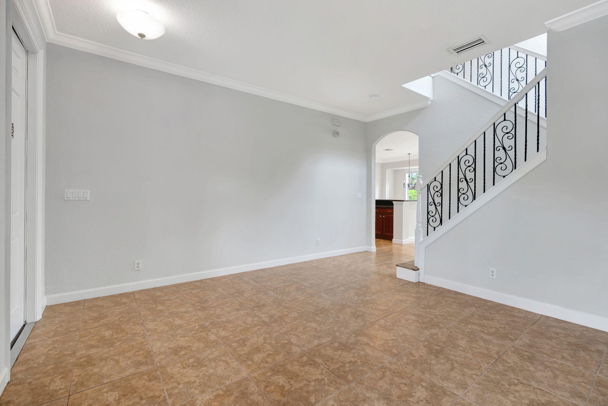 5904 SE Crooked Oak Avenue