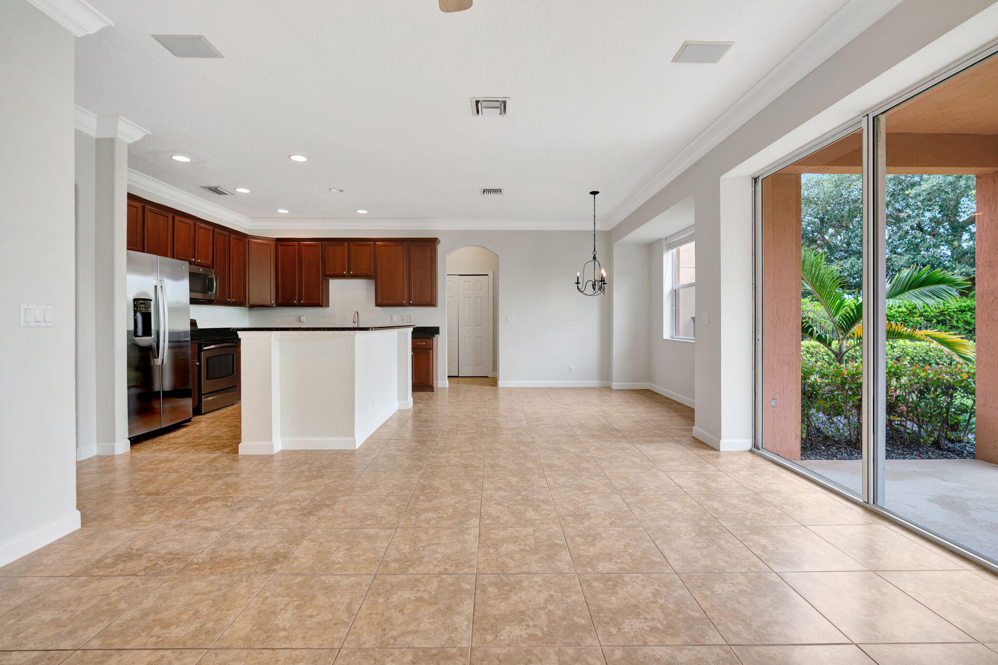 5904 SE Crooked Oak Avenue