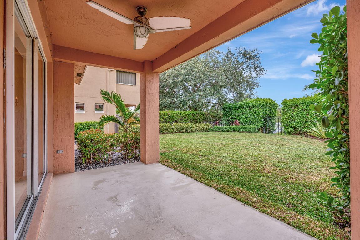 5904 SE Crooked Oak Avenue