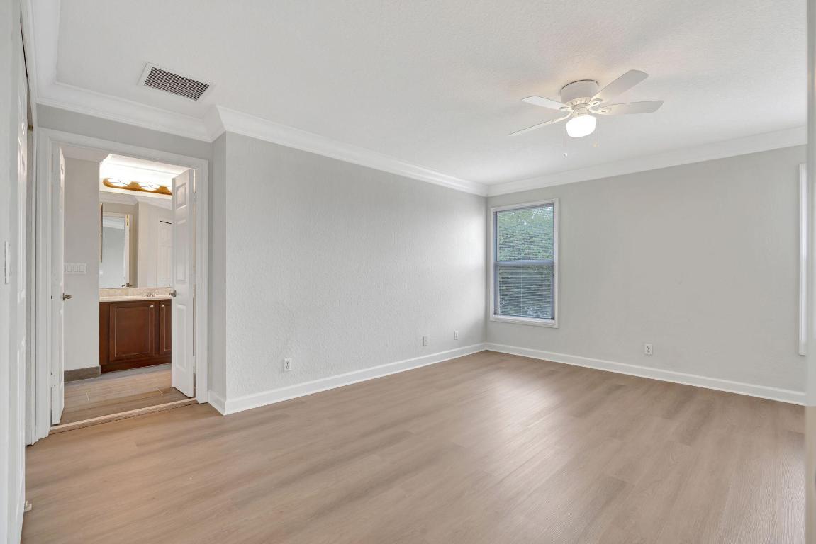 5904 SE Crooked Oak Avenue