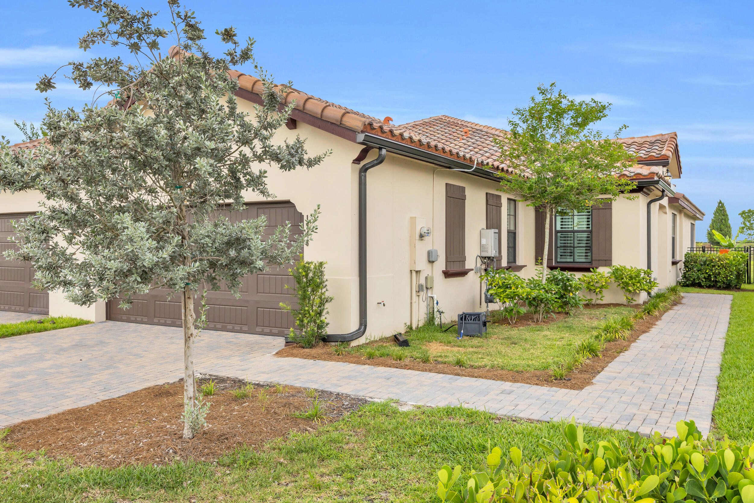 1246 Tangled Orchard Trce