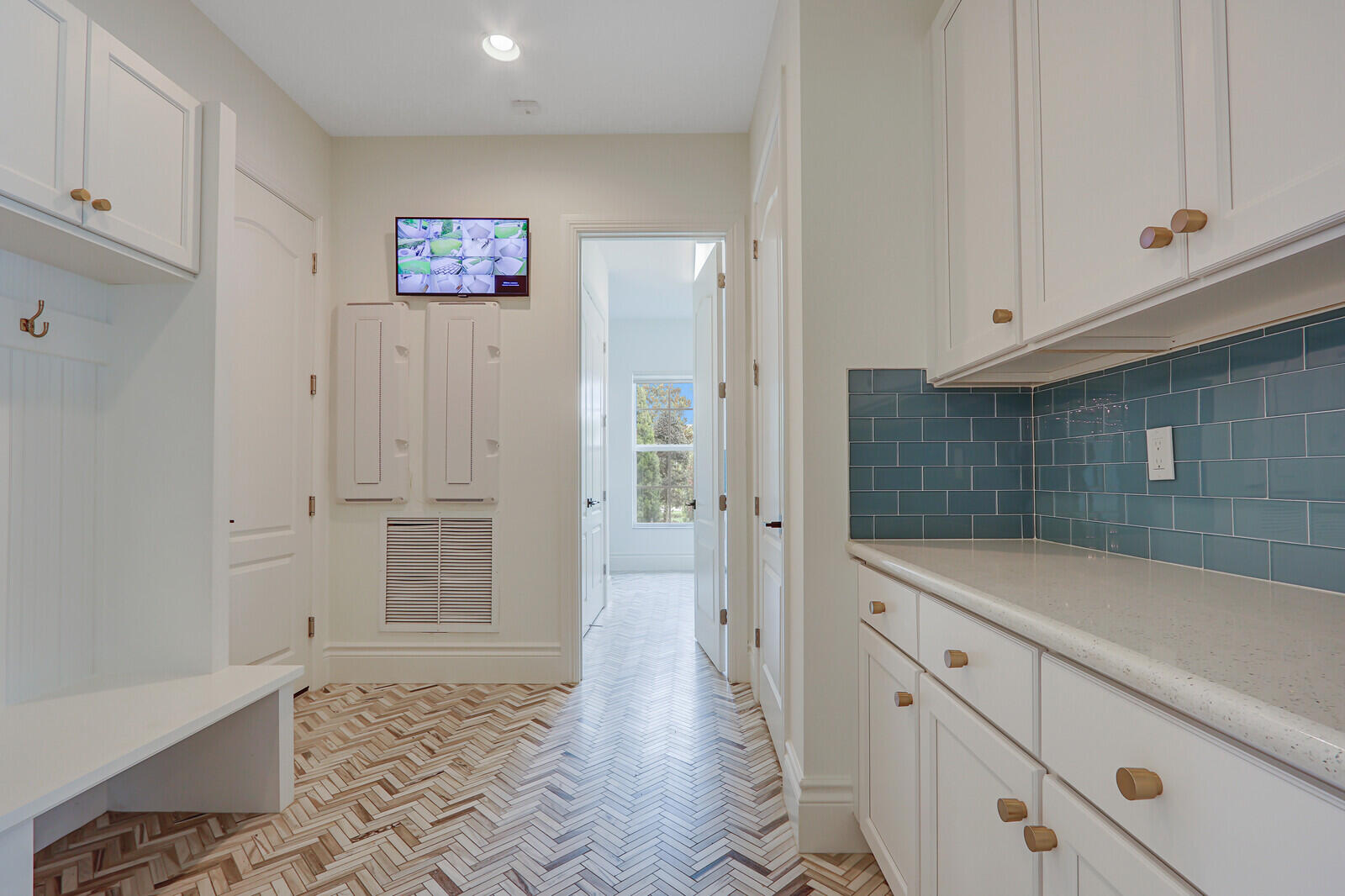 10032 Calabrese Trail