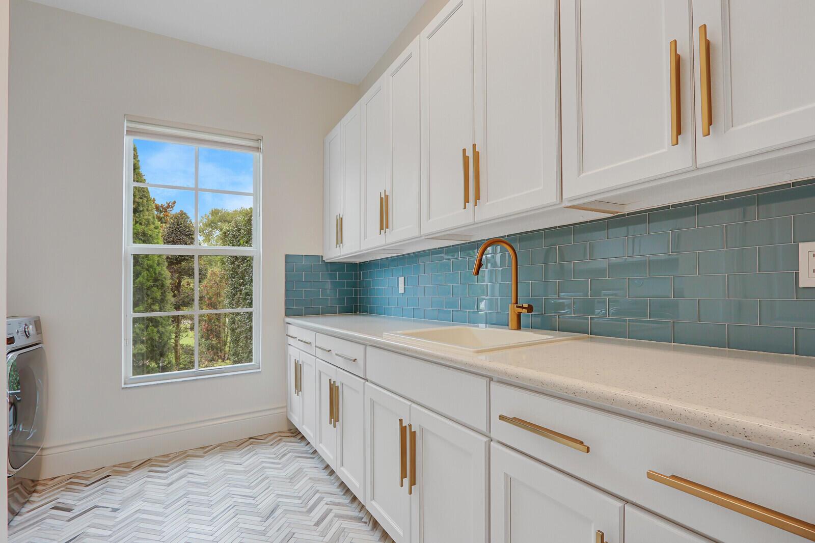 10032 Calabrese Trail