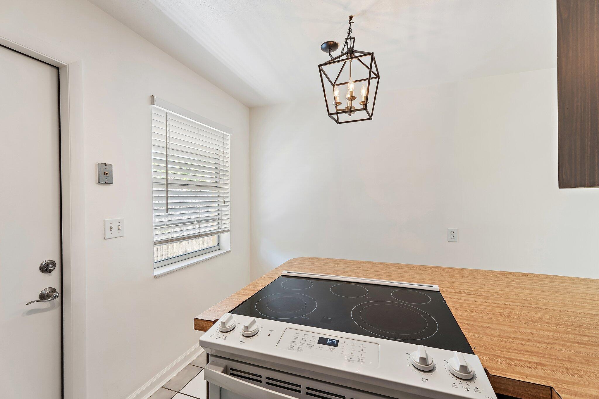 19147 SE Hillcrest Drive B