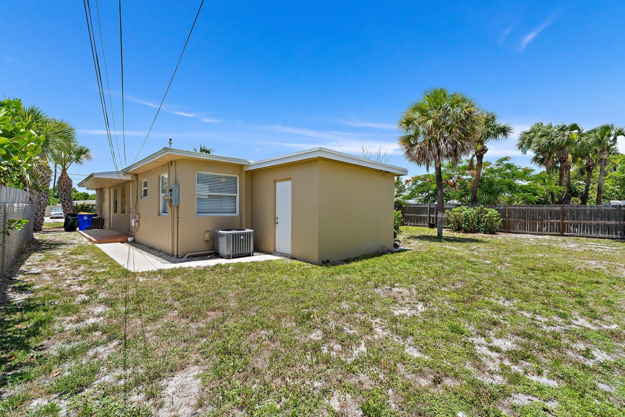 19147 SE Hillcrest Drive B