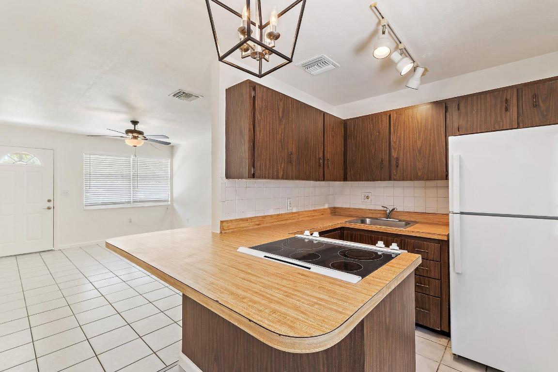 19147 SE Hillcrest Drive B