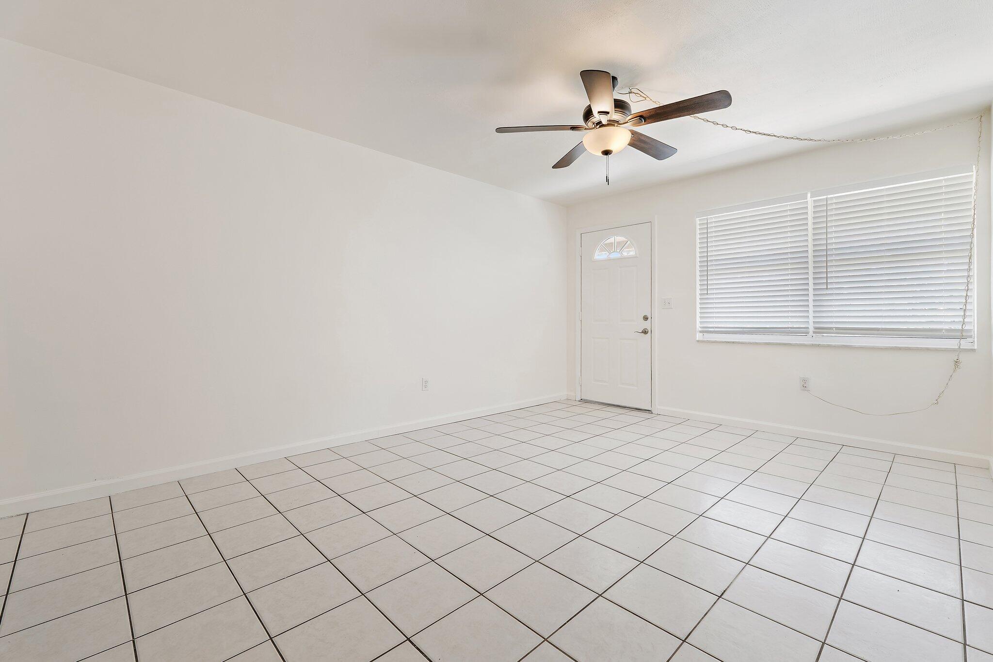 19147 SE Hillcrest Drive B