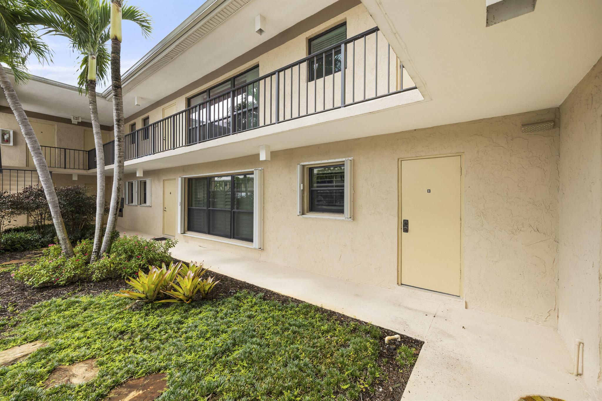 25 SE Turtle Creek Drive B