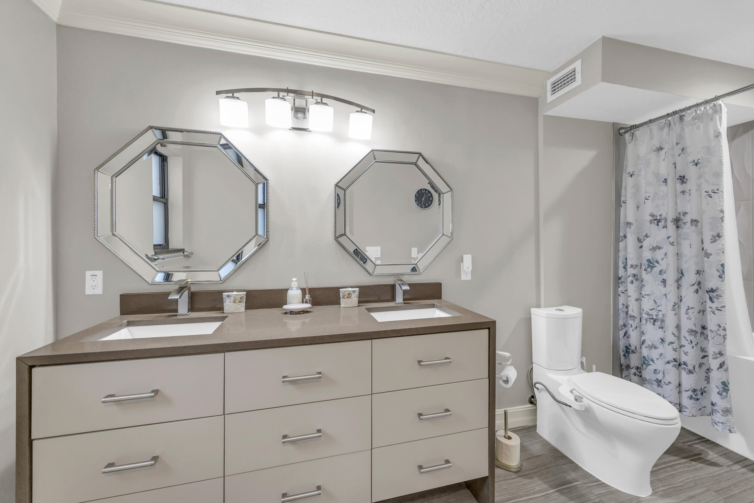 25 SE Turtle Creek Drive B