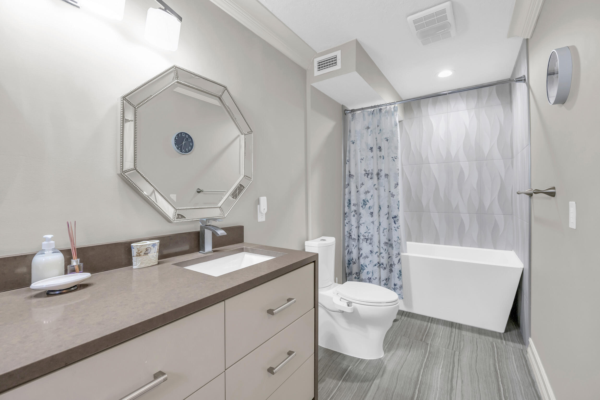 25 SE Turtle Creek Drive B