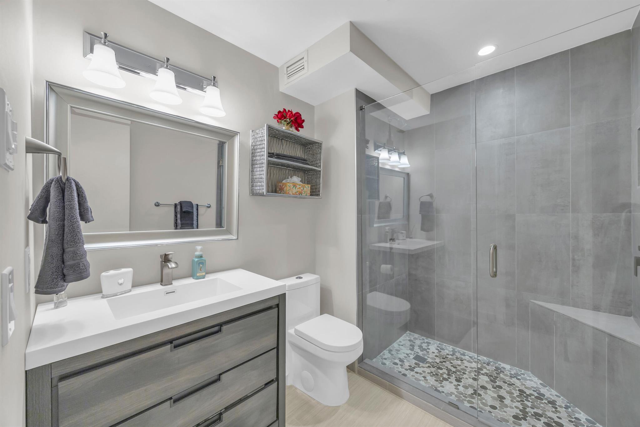 25 SE Turtle Creek Drive B