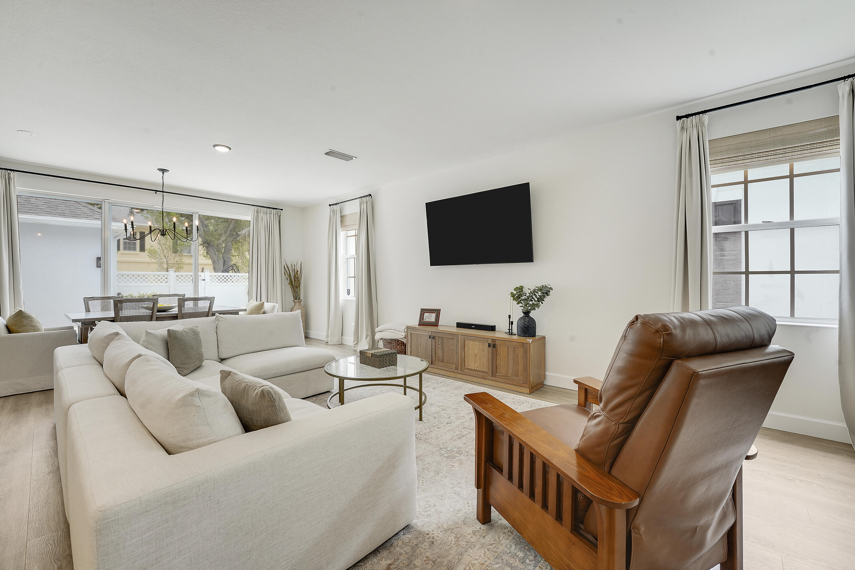 123 Date Palm Drive