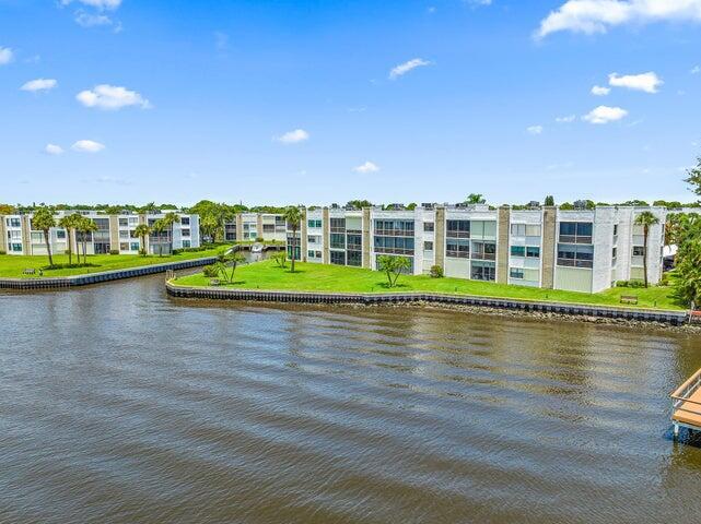 1950 SW Palm City Road 1202