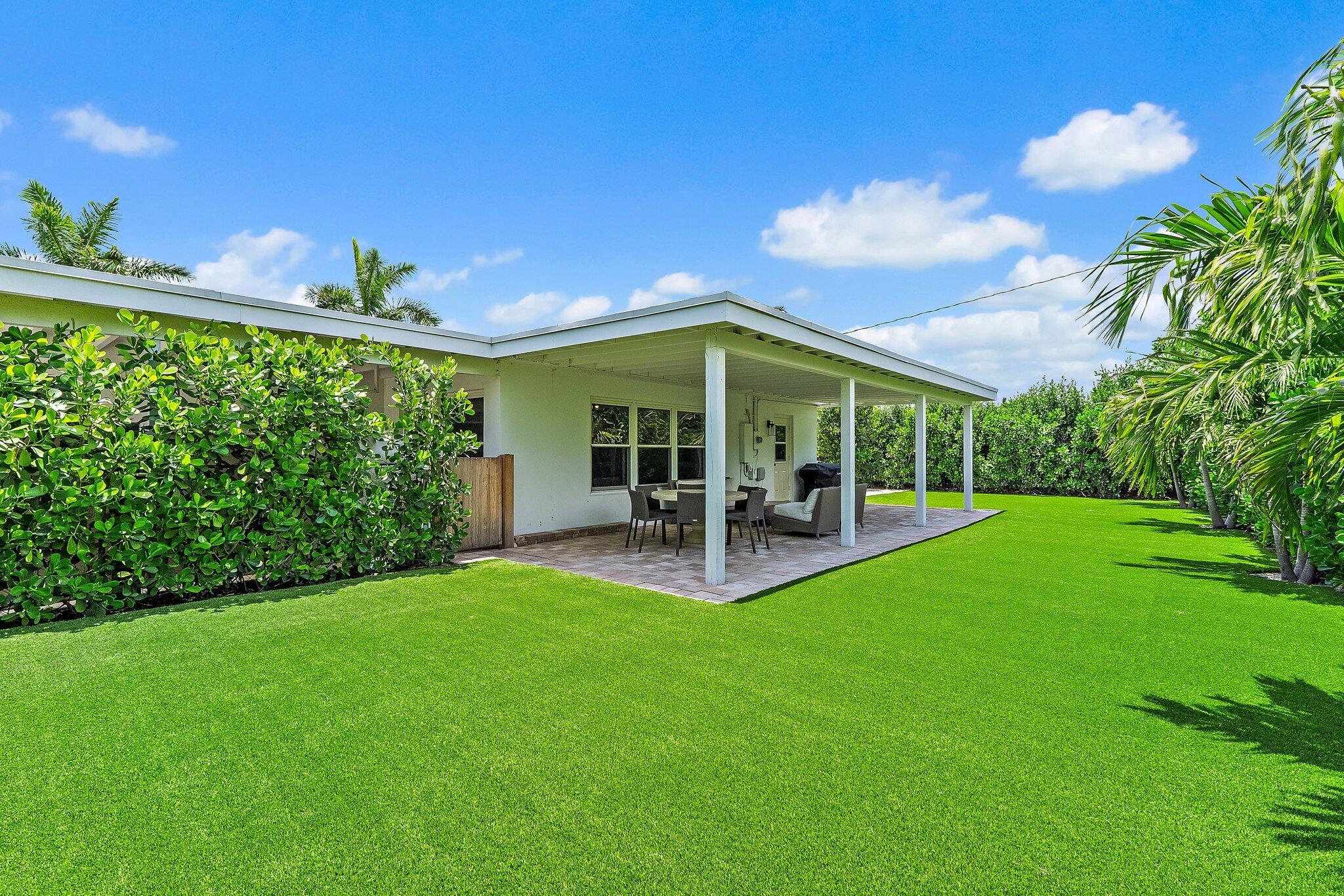 2449 Palm Road