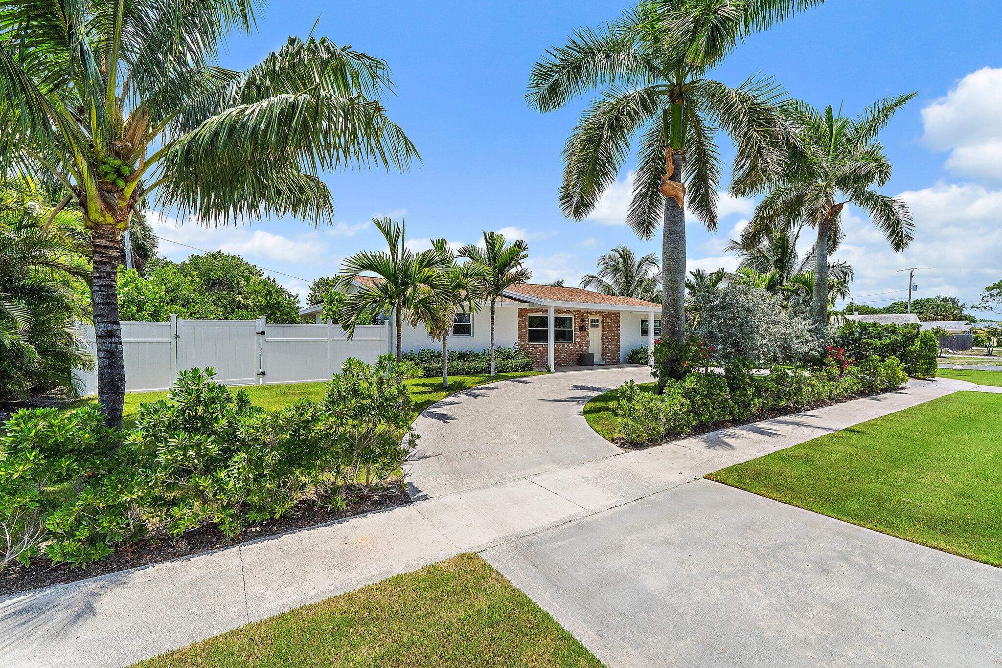 2449 Palm Road
