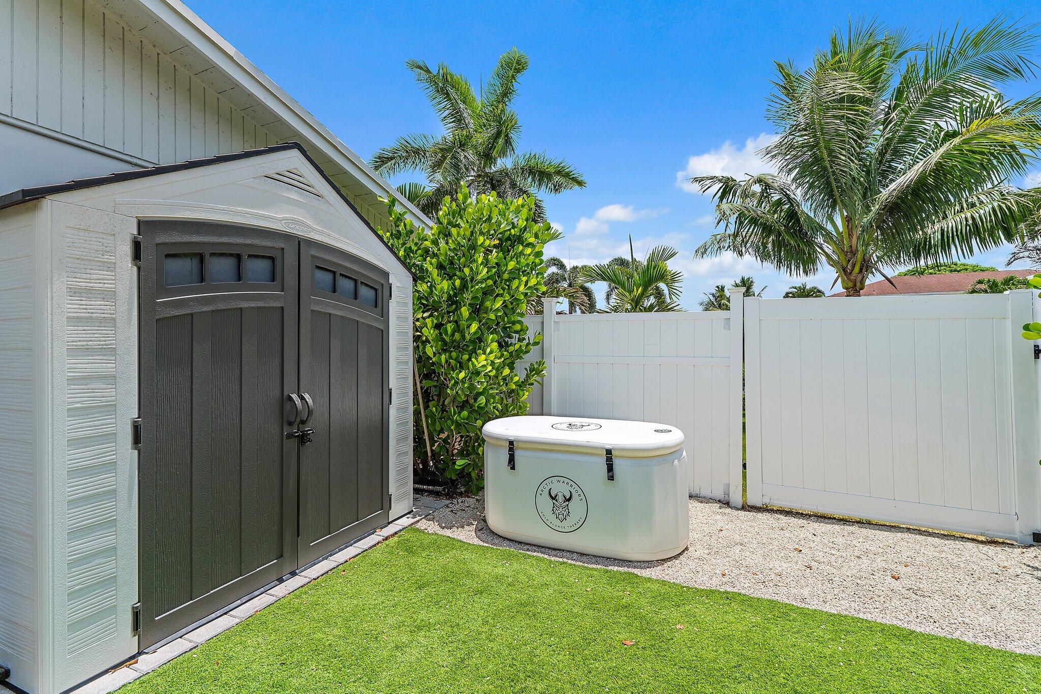 2449 Palm Road