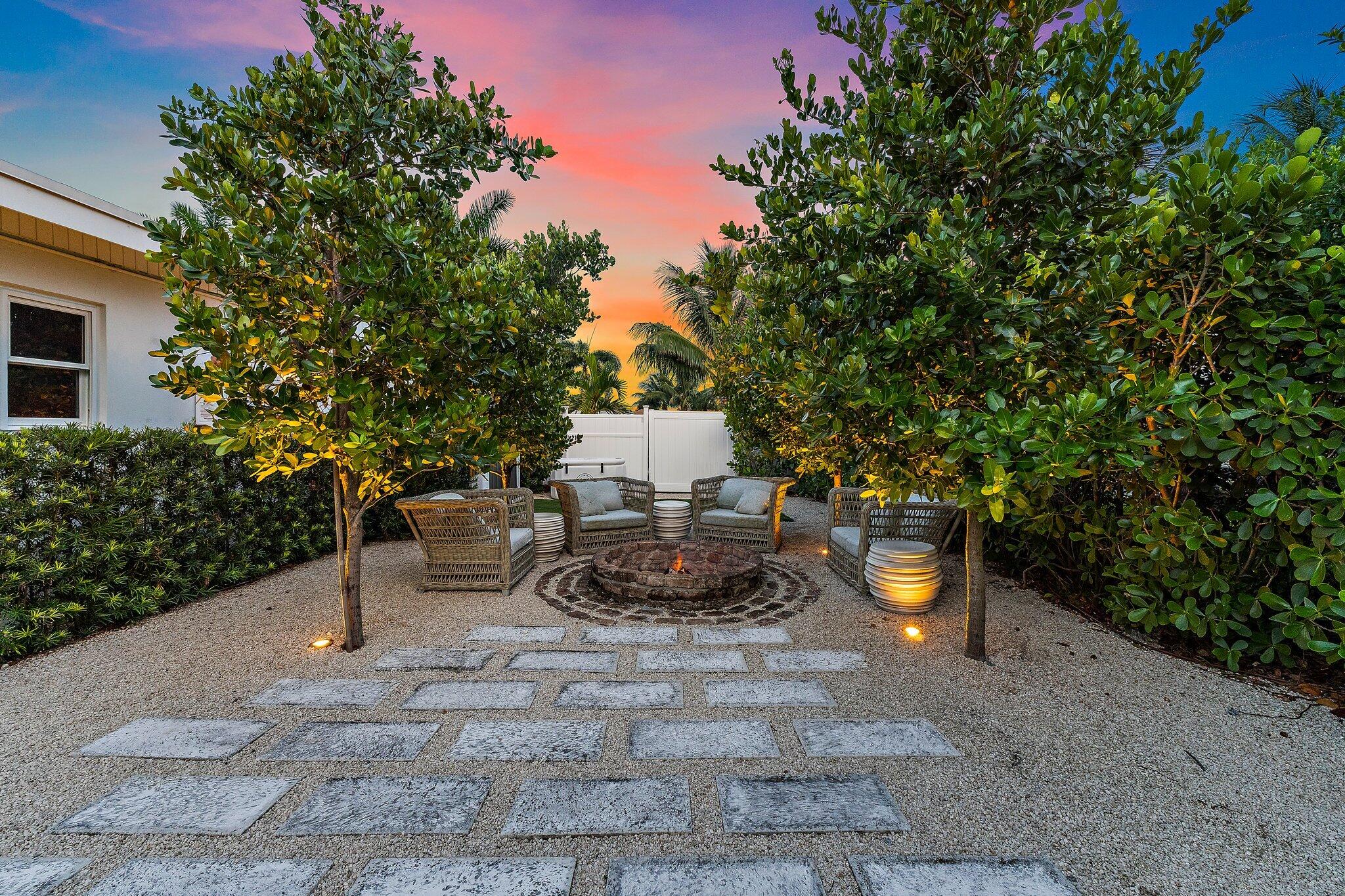 2449 Palm Road